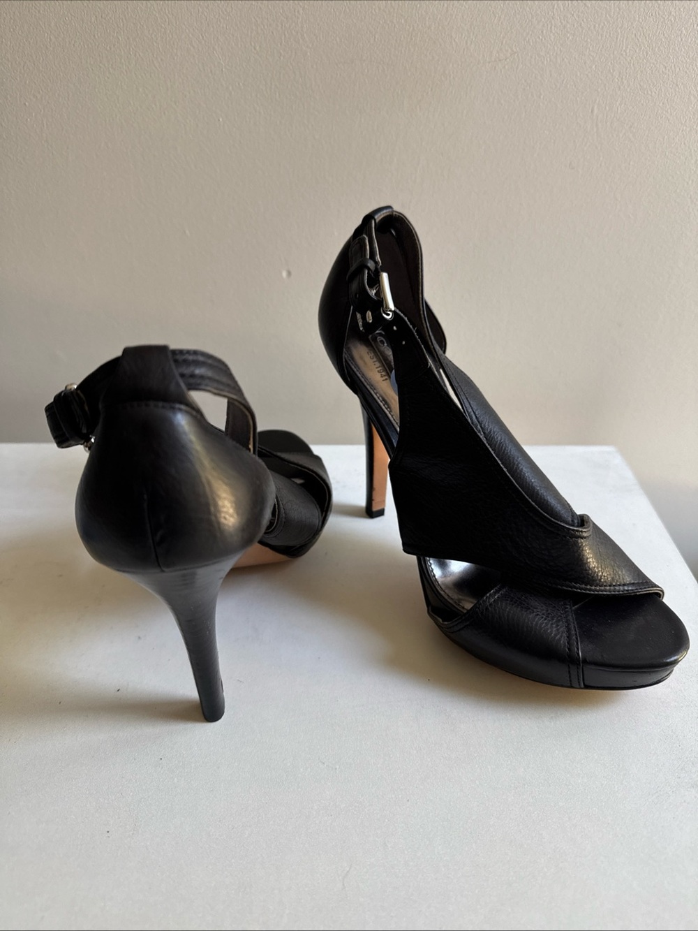 New Sz 6.5 Coach Adelle Crisscross 4 1/2” High Heel Black Leather Open Toe Shoes - Picture 4 of 7